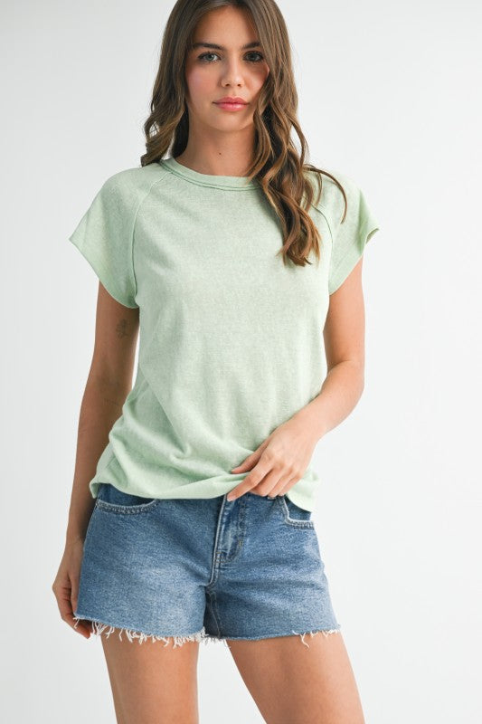 Relaxed drape flatters without clinging.
A must-have tee that blends versatility and ease.