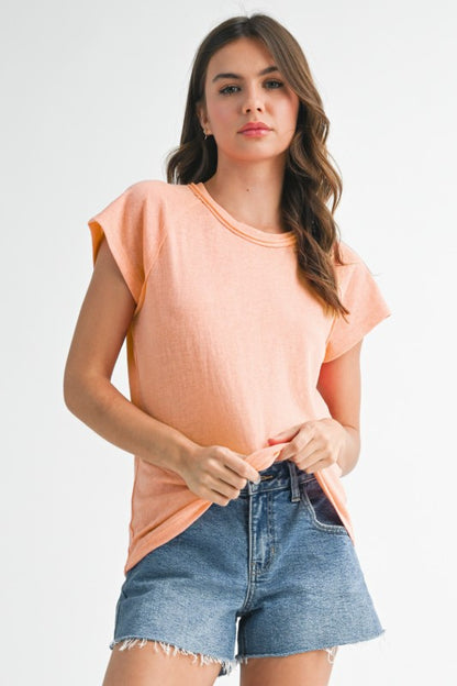Designed for casual fashion lovers.
Every day basics are elevated with modern color choices.