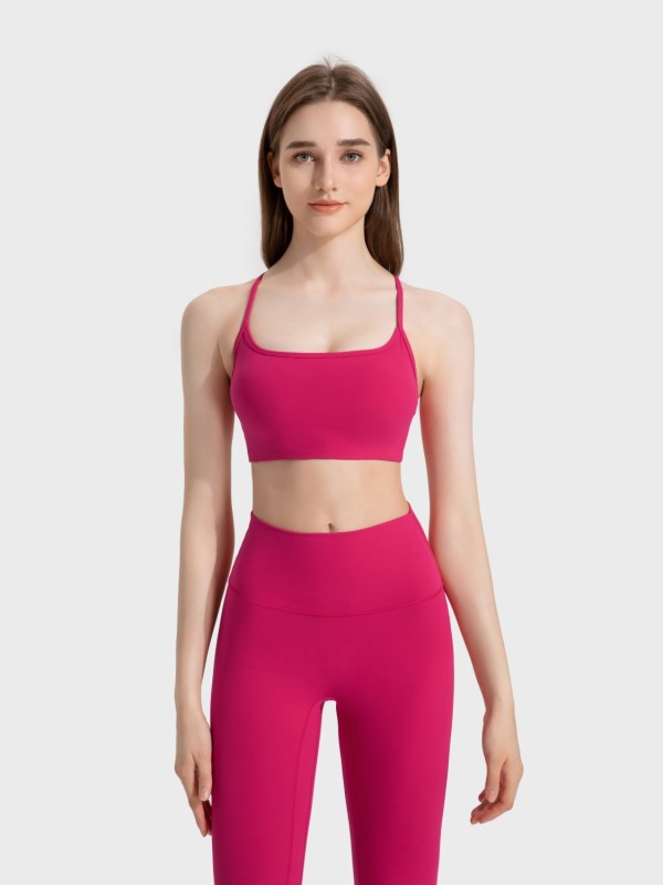 Flirty straps. Functional fit. The JupiterGear Crisscross Cami is your go-to for layering, lounging, or light workouts. With a sleek silhouette and delicate crisscross back straps, it’s designed to move with you while adding a touch of flair to your everyday look.