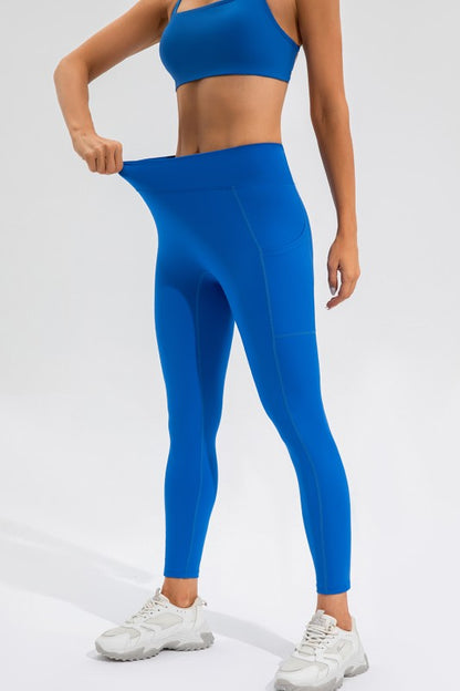 Sculpted fit. Serious function. The JupiterGear High-Waisted Leggings with Pockets are your new everyday MVP—made to move, built to flatter, and ready to hold your essentials. With a sleek high-rise waistband and deep side pockets, these leggings are as practical as they are polished.