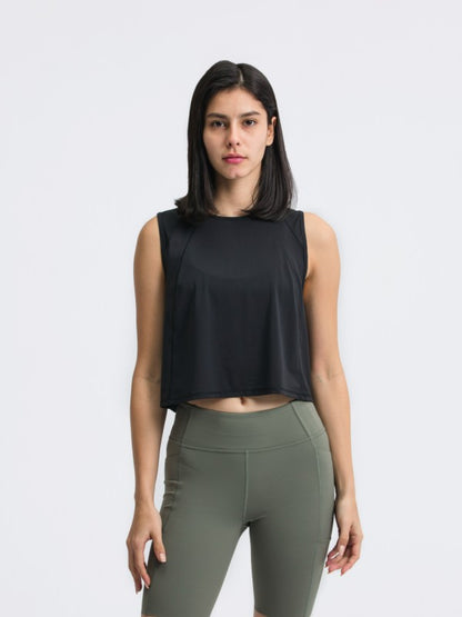 Made from breathable, stretchy fabric that moves with you, it’s perfect for everything from yoga flows to coffee runs. Whether you wear it solo or under your favorite hoodie, this tank brings comfort and confidence to every moment.