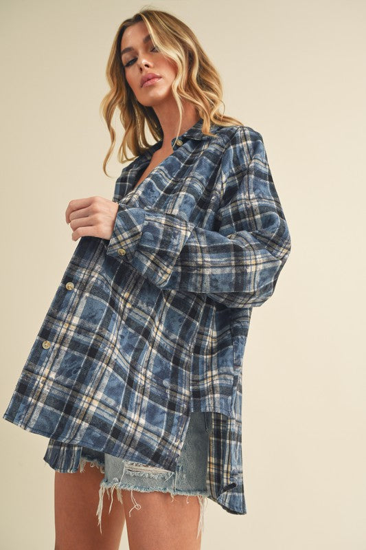 Oversized / boxy silhouette for relaxed, casual comfort. 