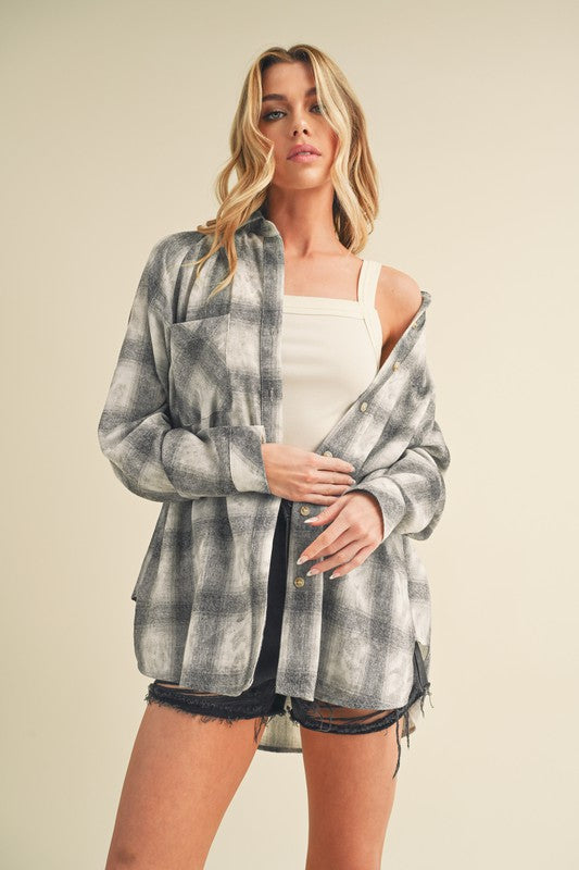 Lightweight yet cozy construction makes it wearable across seasons.