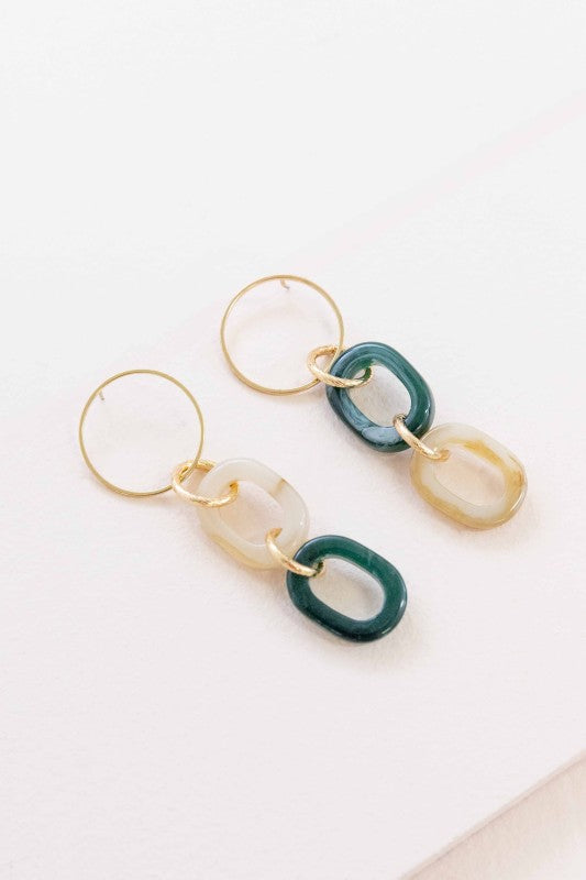 Soft texture. Simple charm. The Simple Life Pom Earrings in Beige are designed for effortless style with a cozy twist. Featuring plush pom-poms in a warm neutral tone, they’re perfect for casual days, cozy outfits, or adding a playful touch to minimalist looks.