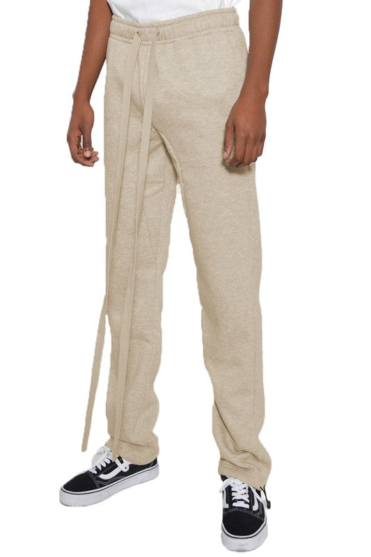These sweatpants are your go-to for comfort that doesn’t quit. Crafted from thick, breathable cotton fleece, they deliver warmth without the bulk—perfect for chilly mornings, laid-back weekends, or post-workout recovery