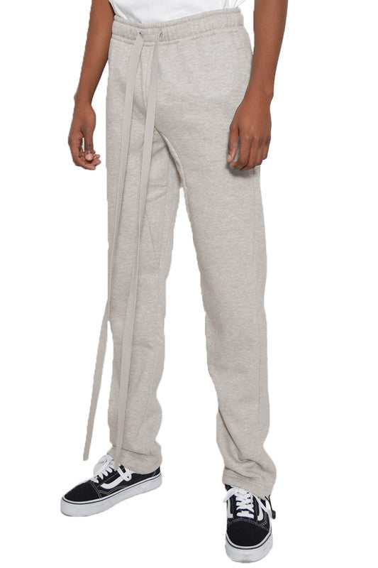 These sweatpants are your go-to for comfort that doesn’t quit. Crafted from thick, breathable cotton fleece, they deliver warmth without the bulk—perfect for chilly mornings, laid-back weekends, or post-workout recovery.