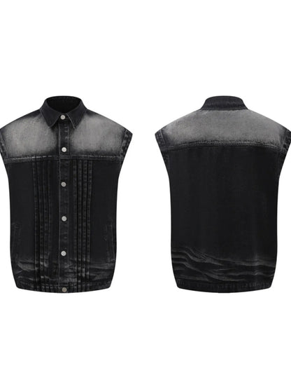 This men's plus-size sleeveless vintage washed denim jacket combines rugged, retro-inspired styling with a comfortable, relaxed fit for versatile, on-trend outerwear.