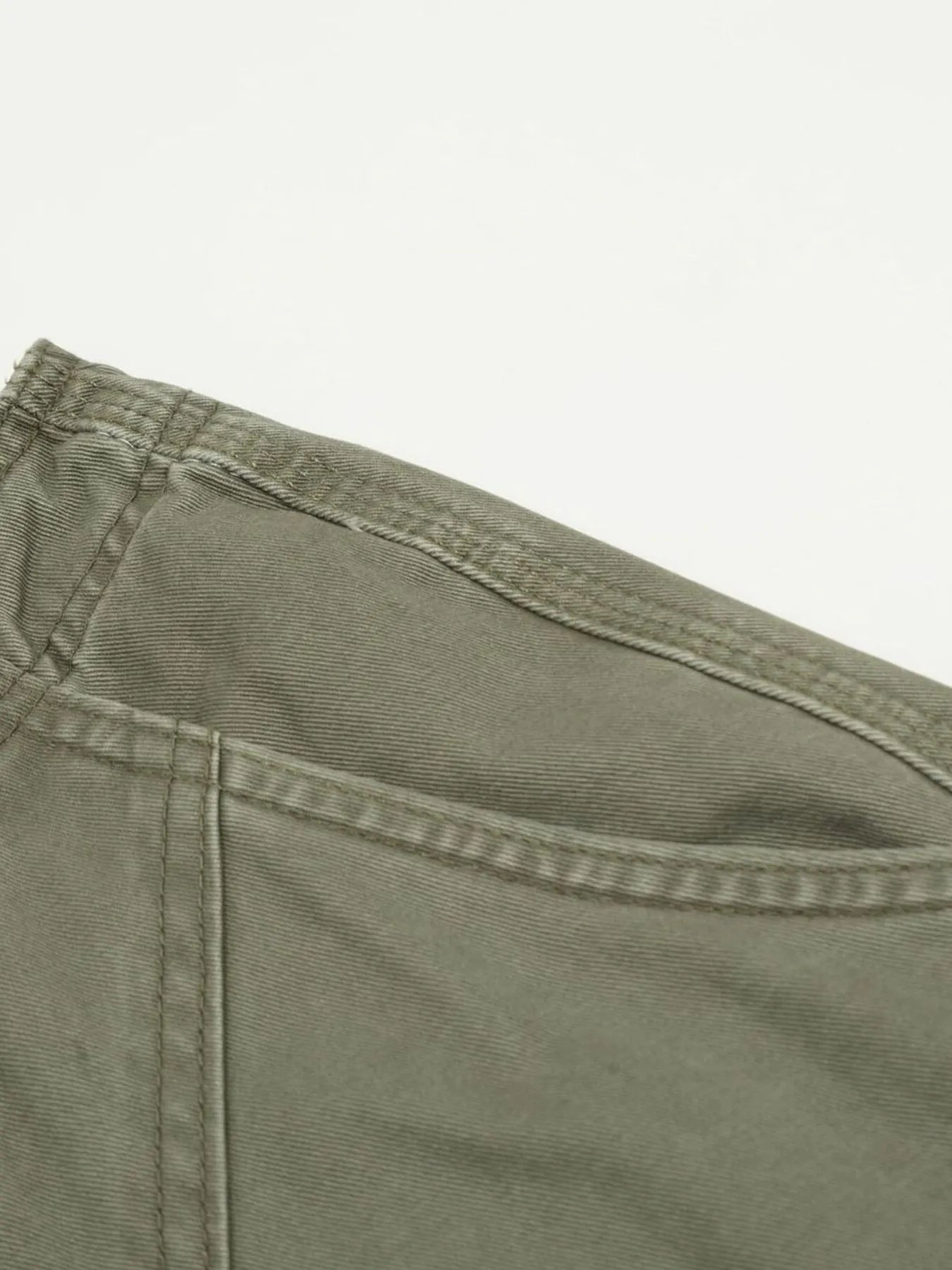 Utility meets attitude. These wide-leg cargo pants are built for movement, style, and everyday versatility. Whether you're hitting the streets or chilling off-duty, they deliver comfort with a bold silhouette.