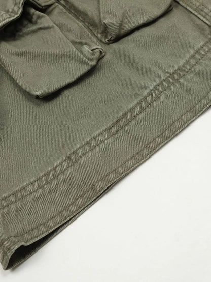 Utility meets attitude. These wide-leg cargo pants are built for movement, style, and everyday versatility. Whether you're hitting the streets or chilling off-duty, they deliver comfort with a bold silhouette.