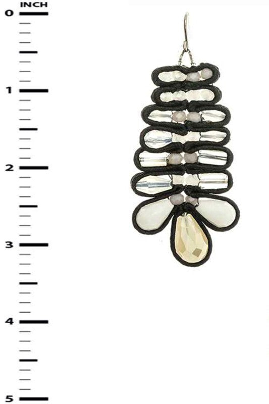 These Mix Bead Leaf Earrings feature a stunning blend of colorful beads and delicate leaf motifs, bringing together earthy elegance and playful charm. Whether you're dressing for a festival, brunch, or a creative day out, these earrings add a touch of whimsy to any look.
