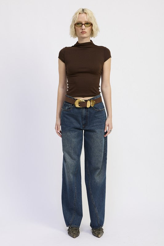 Long sleeves are ideal for cooler weather or layering. 