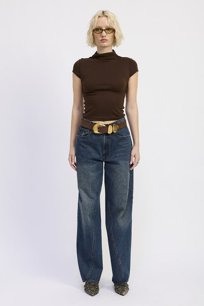 Long sleeves are ideal for cooler weather or layering. 