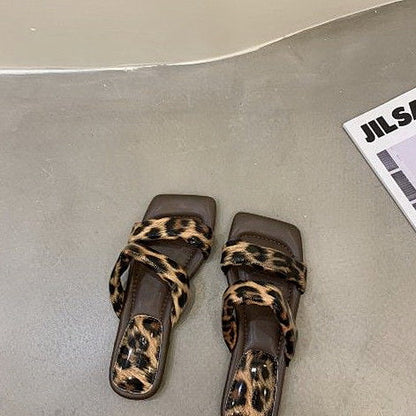 French Minority Sandals Flat shoes Sense of design Sandals 2023 new pattern Leopard Print