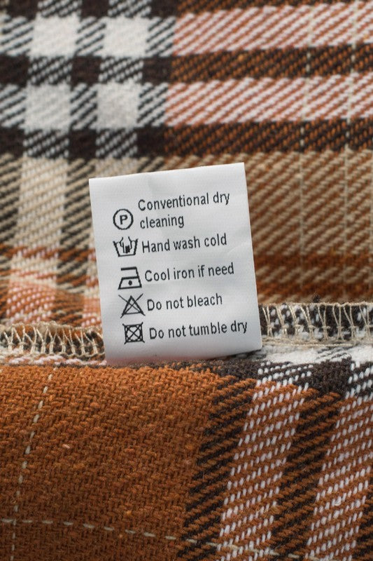 100 % polyester build for durability and easy care. 
