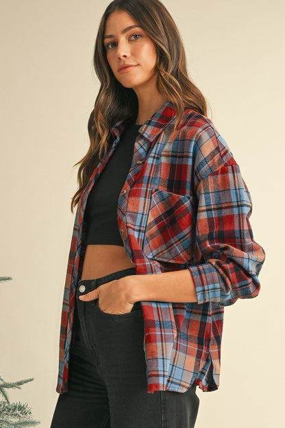 Casual everyday wear piece that transitions well from work to weekend. 