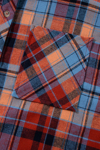 Soft drape thanks to high quality cotton texture. 