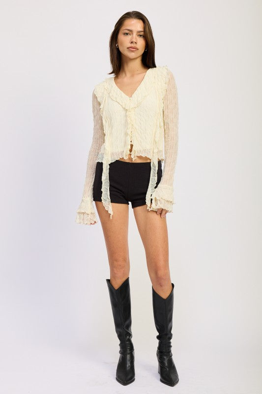 Slight stretch in the fabric (96% polyester, 4% spandex) offers comfort and flexibility. 