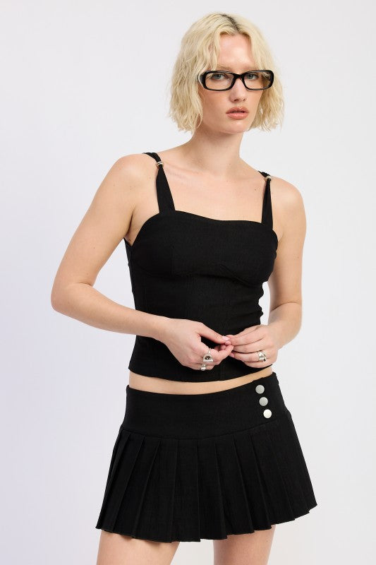 Slim corset fit that shapes the waist and uplifts the bust. 