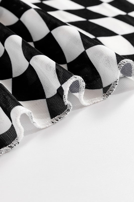 A must-have for bold, chic fashion lovers.