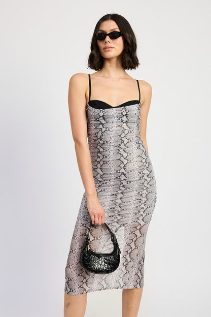 Ruched bodycon midi dress in stretch fabric, fitted silhouette with gathered detailing—ideal for evening wear or nights out