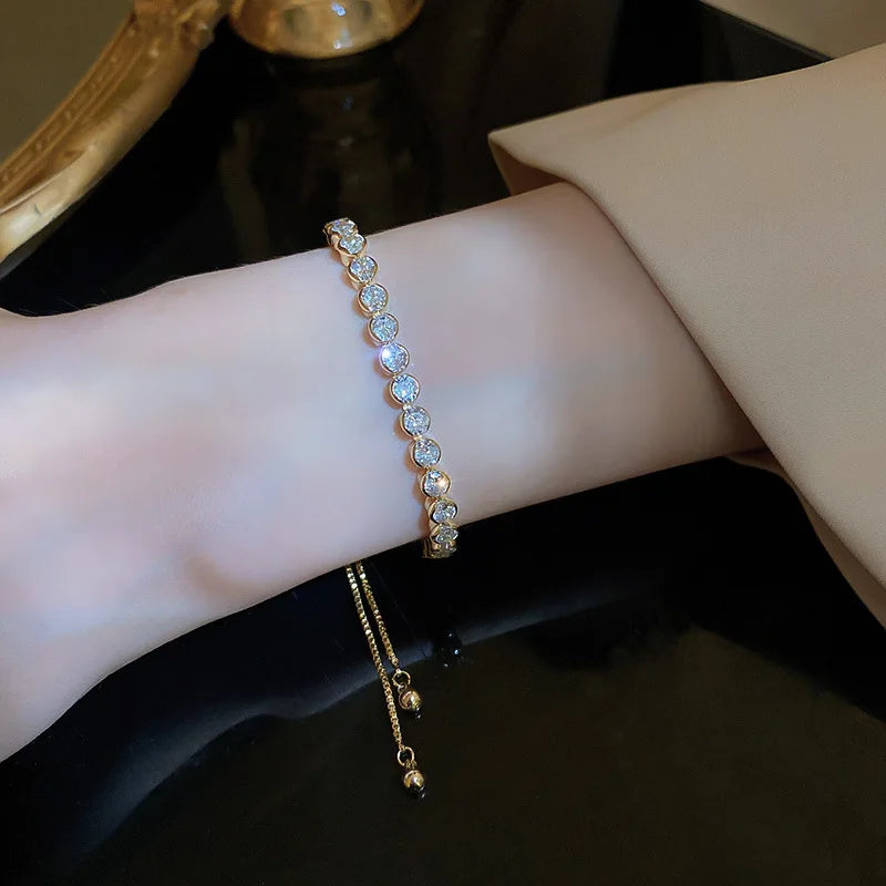 Luxury Sparkling Rhinestone Bracelet Ladies Girls Geometric Delicate Adjustable Bracelet Vintage Style Jewelry Accessories Gifts