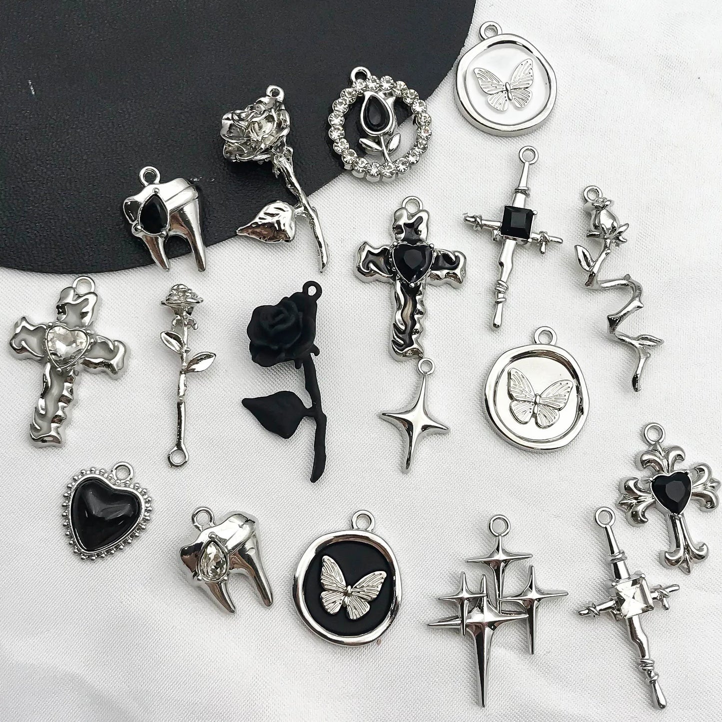 5Pcs Metal Alloy Charms Black Series Sweet and Cool Style Butterfly Cross Flower Shape Pendants Decorations For Jewelry Making