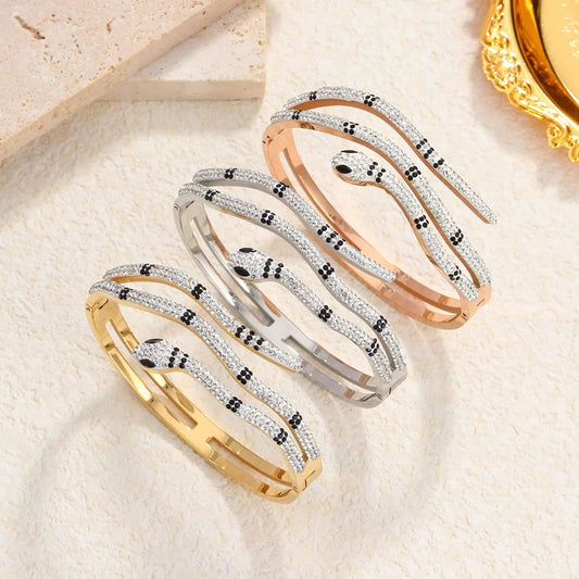 Fashionable and simple snake-shaped bracelet, rhinestone cobra snake head bracelet, gold-plated women's bracelet