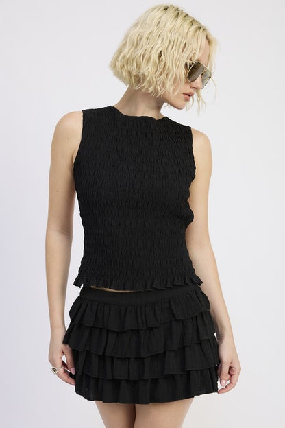 Ideal to dress up with accessories — statement earrings, belt, etc.