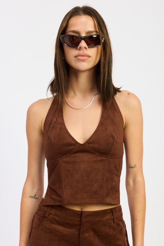 Cropped length for a flattering silhouette.