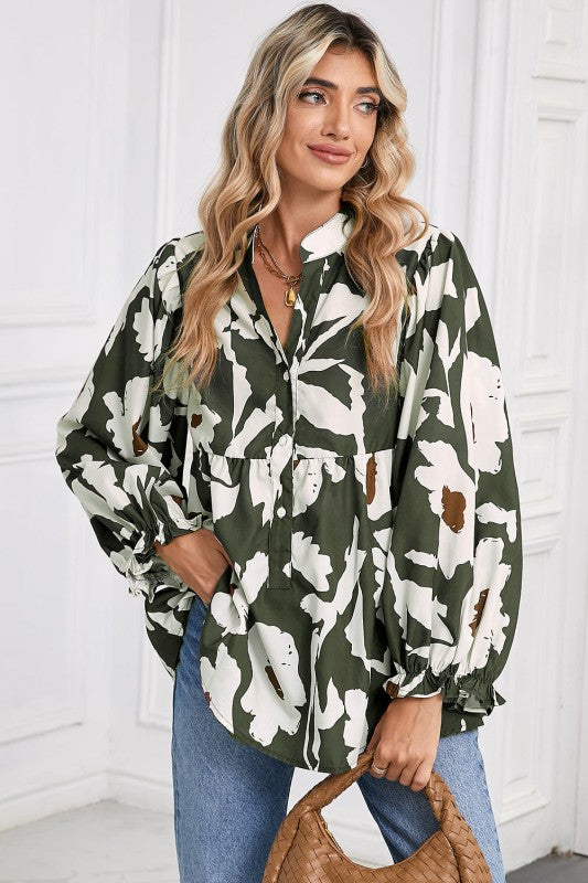 Loose, relaxed cut offers comfort and easy movement. 