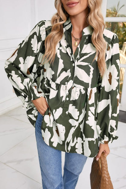 Available in “Four Leaf Clover” green and “Sail Blue” variants. 